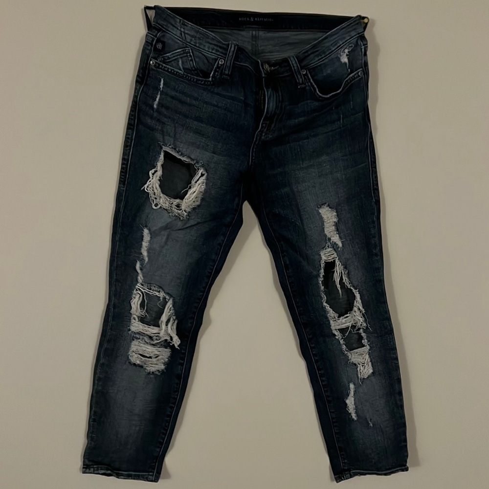 Woman’s jean capris